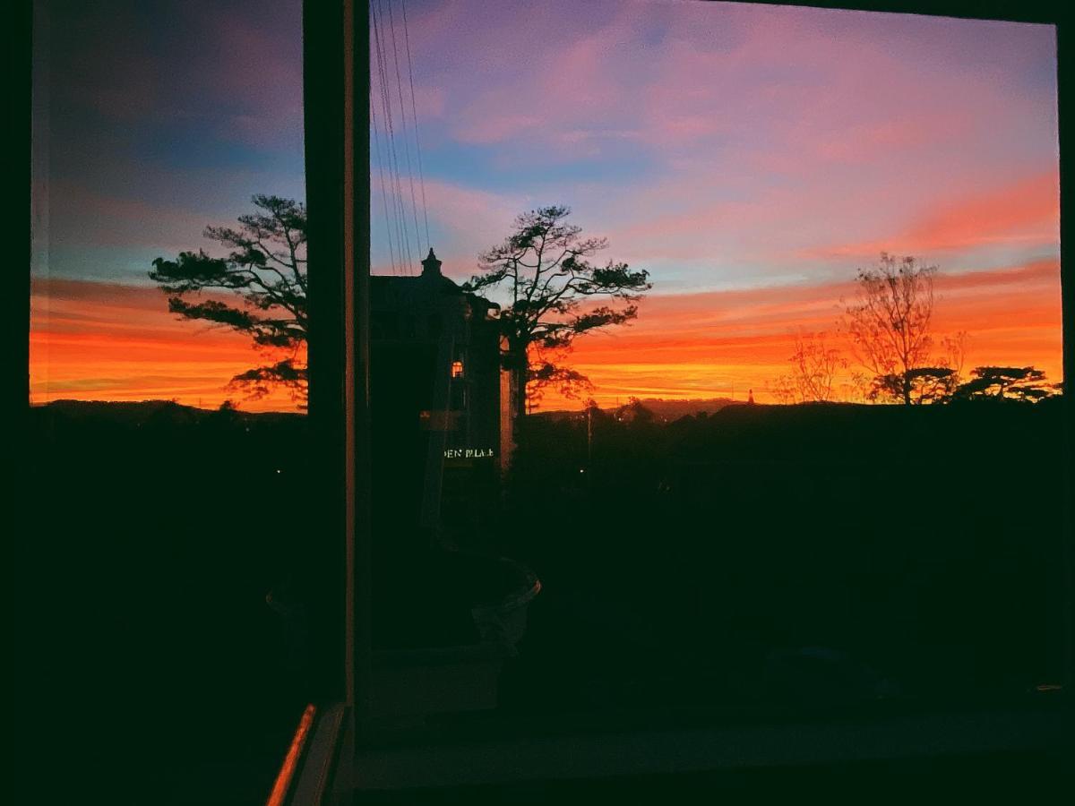 The Balcony Bnb Dalat Bagian luar foto