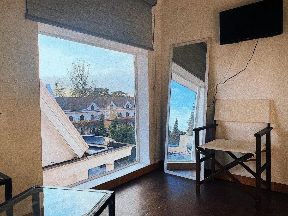 The Balcony Bnb Dalat Bagian luar foto
