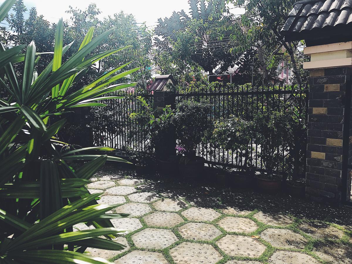 The Balcony Bnb Dalat Bagian luar foto